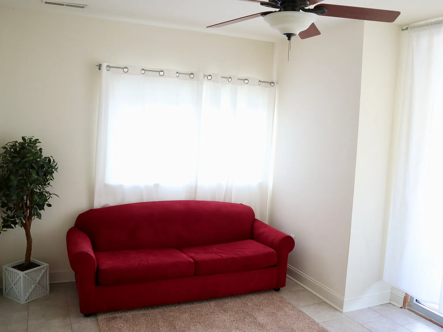 6 bed, 3500 sqft, $4,000 — Photo 4