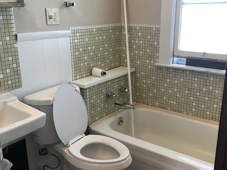 8703 Sauer Ave #UP — Photo 8