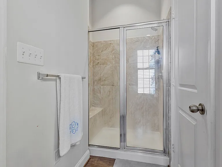 703 Skippers Ln — Photo 23