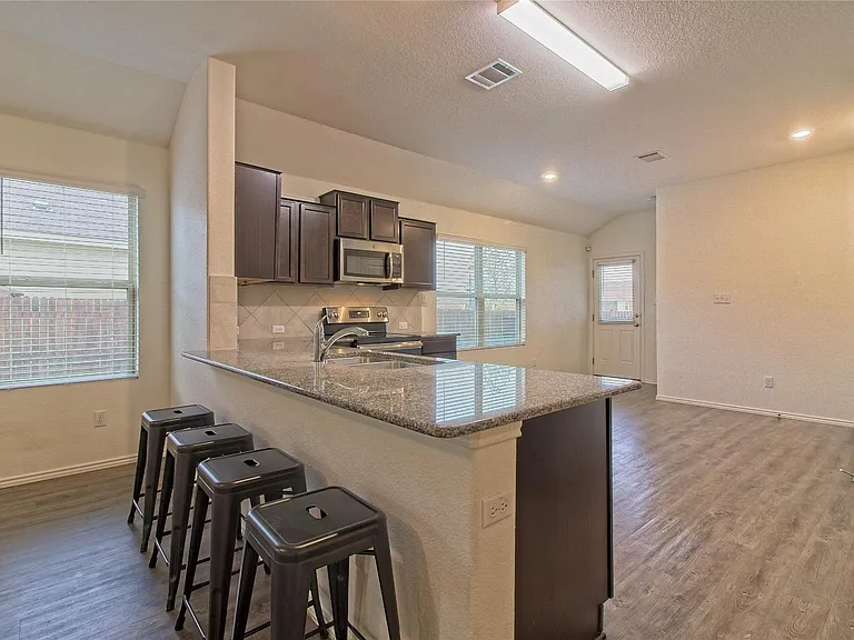 108 Circle Way — Photo 11