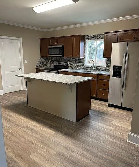 1605 Broad St NE — Photo 12