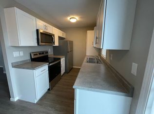 2145 2nd Ave E, West Fargo, ND 58078