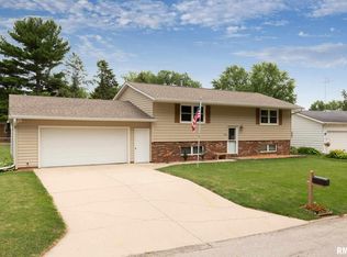 104 Clover Dr, Colona, IL 61241