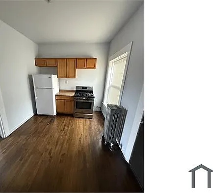111 E 45th St #3 — Photo 8