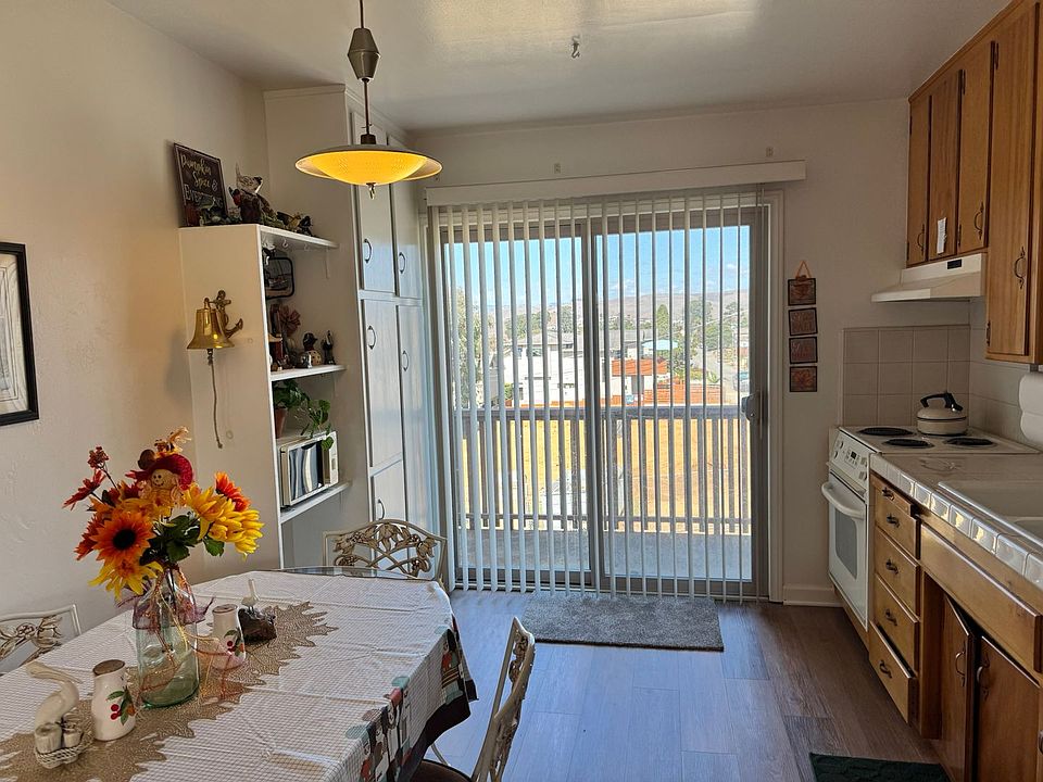 1st image of 451 Piney Way #1