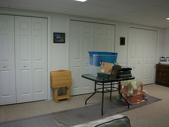 3rd image of 9 Southbrook Dr