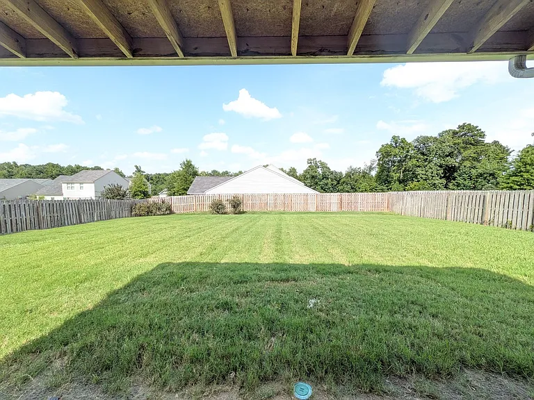 859 Westlawn Dr — Photo 2