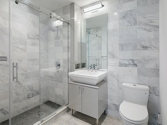 4th image of 1050 6th Ave #6B