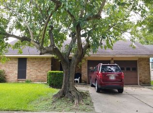 2902 Mulberry Ln, Pasadena, TX 77502