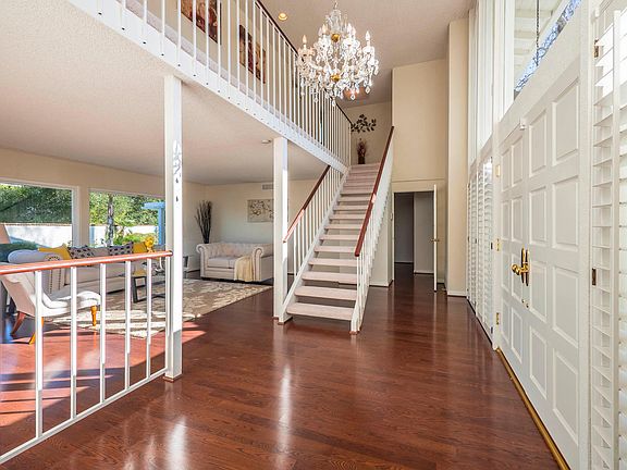 5th image of 2195 Kinross Ct