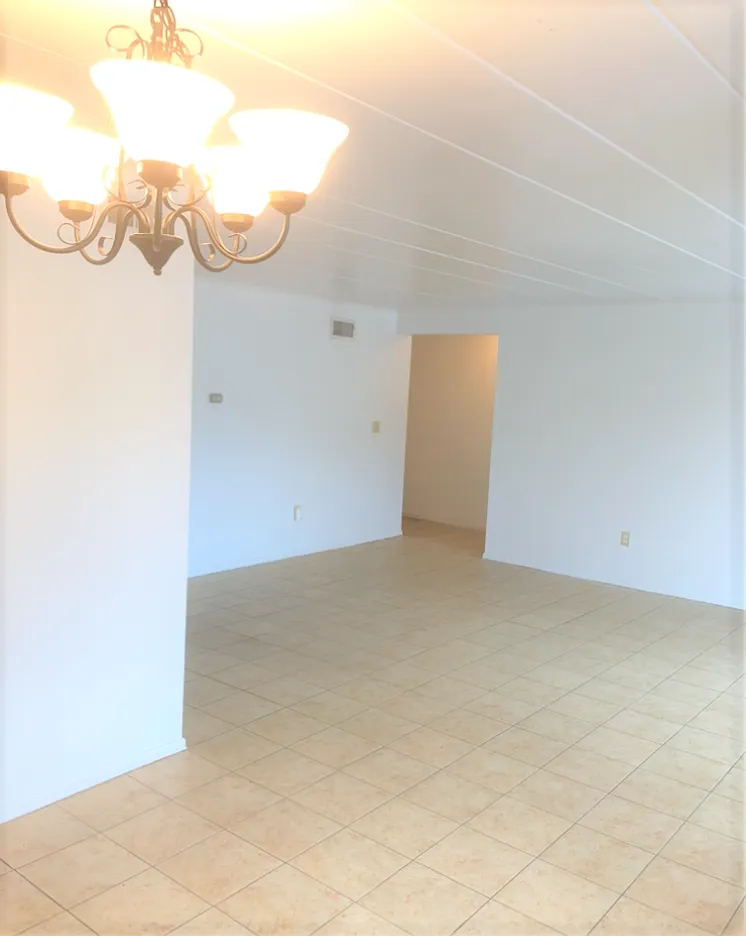 212 Hugel Dr — Photo 2
