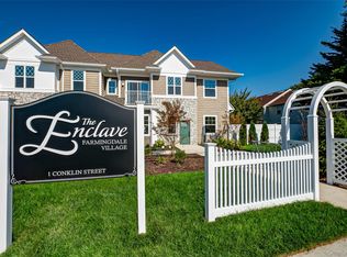 1 Conklin St UNIT 202, Farmingdale, NY 11735