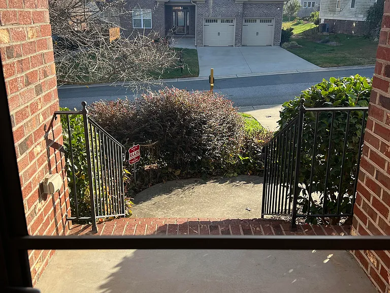 4642 Center Rock Ct — Photo 3