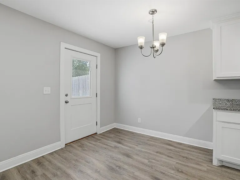 1022 W Shepherd St #1022 — Photo 23