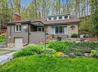 1333 Hidden Valley Rd, Burlington, ON L7P0T5