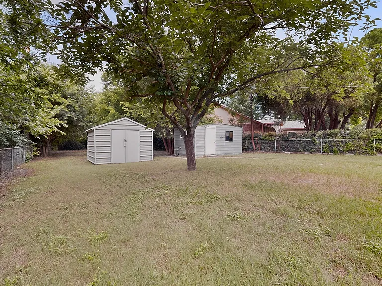 1016 Sproles Dr — Photo 44