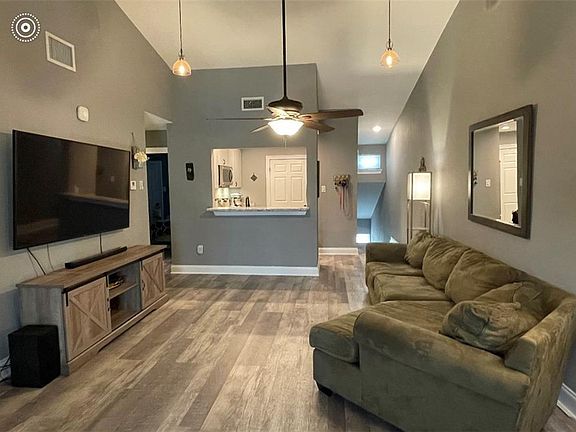 5th image of 701 Fairfax Dr APT 183
