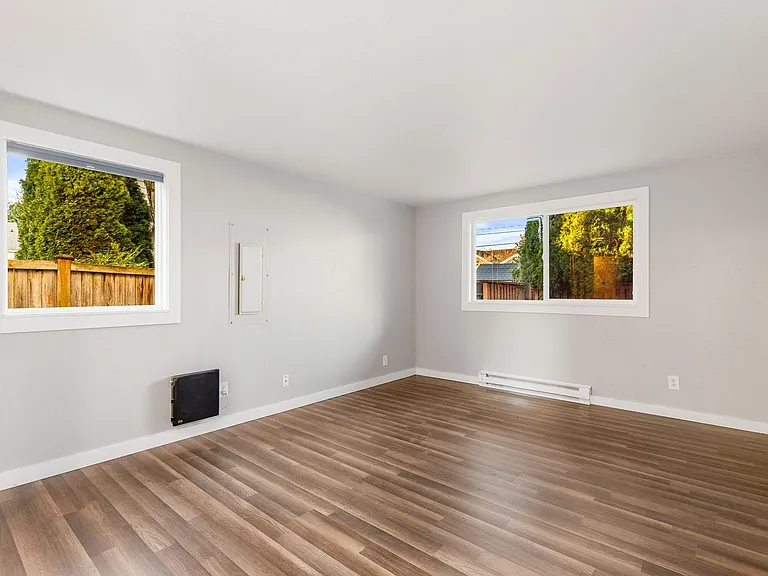 8635 NE 124th St — Photo 13