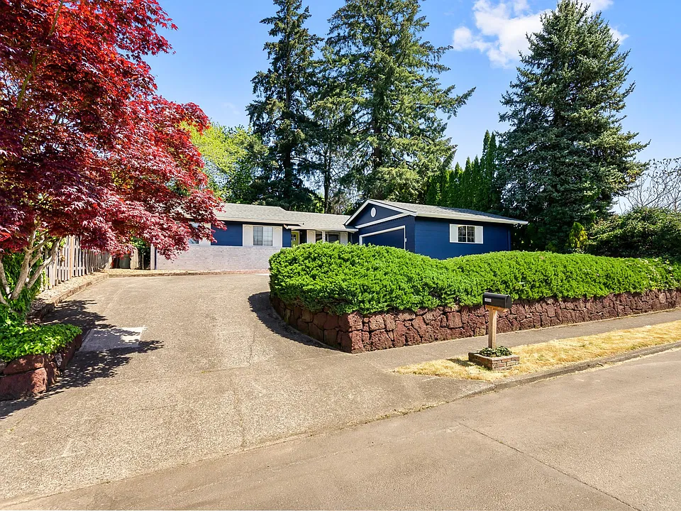 18095 NW Avalon Dr