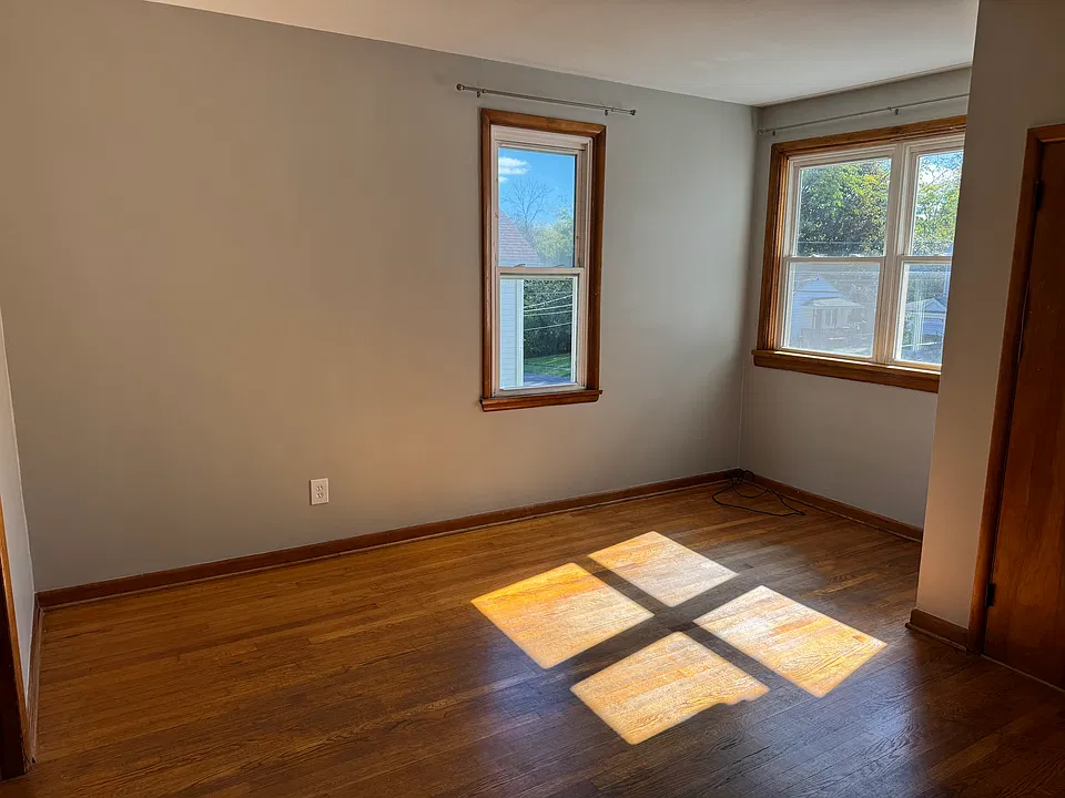 99 Lansing St #4