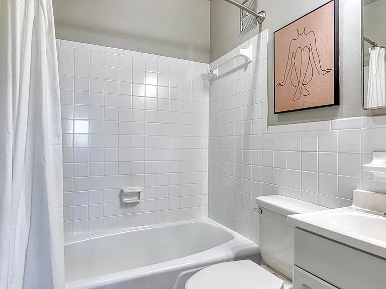 Andover Apartments — Photo 11