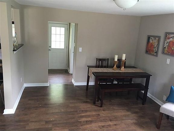5th image of 305 Patrician Dr