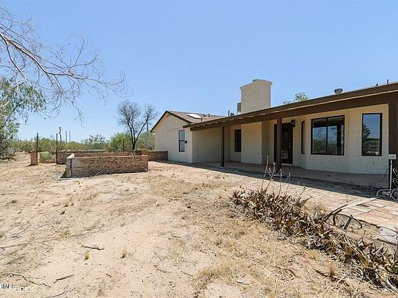 3rd image of 10210 N Bougainvilla Dr