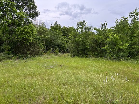 2nd image of 121 Horned Owl Rd