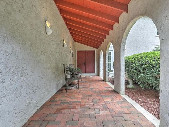 4th image of 165 Parrish Dr