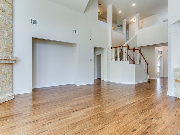 4th image of 19218 BRANNAN BLF