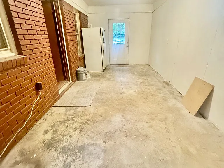 6706 Post Rd — Photo 8