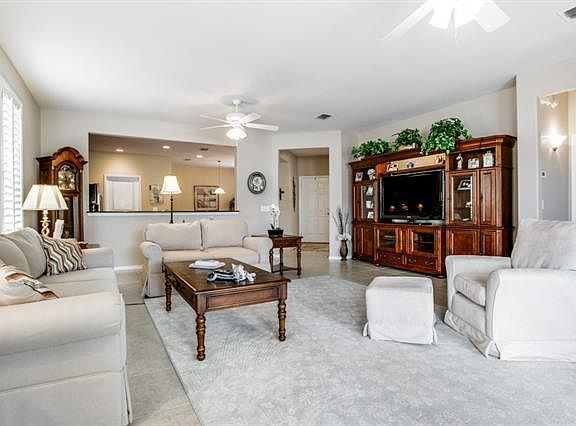 5th image of 970 Carrington Greens Dr