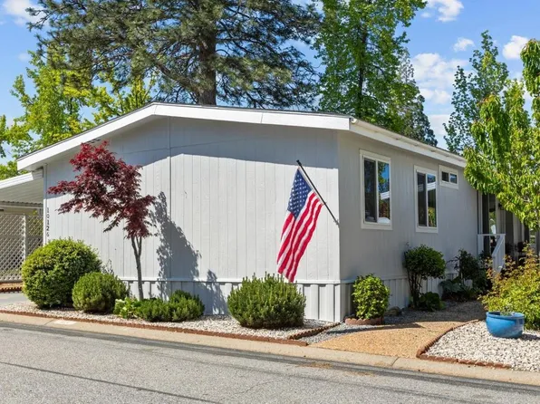 10126 Daisy King Dr, Grass Valley, CA 95949