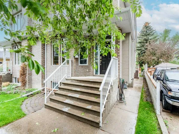 256 SE 43rd Ave NW, Calgary, AB T2K 0H6