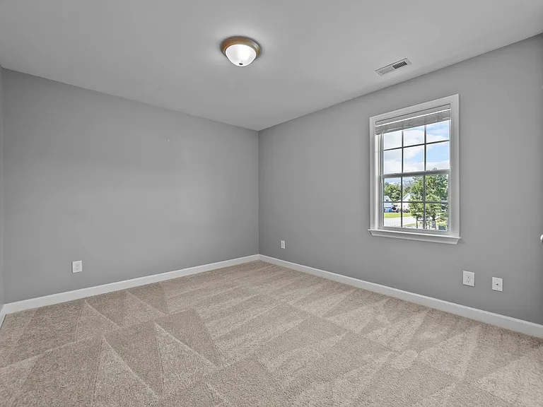 210 Wedgefield Cir — Photo 24