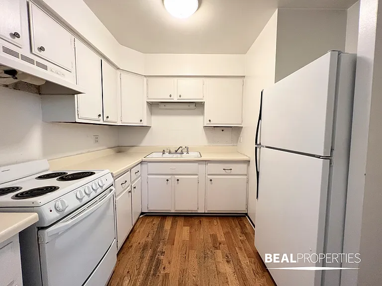 1446 N Dearborn St — Photo 39