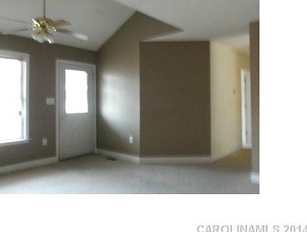 3rd image of 900 Creekside Dr