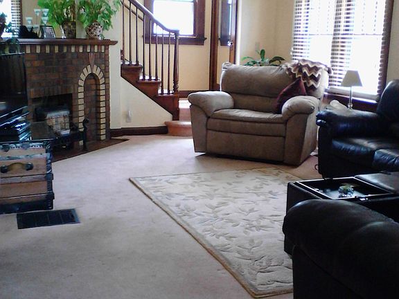 Living Room w/Gas Fireplace
