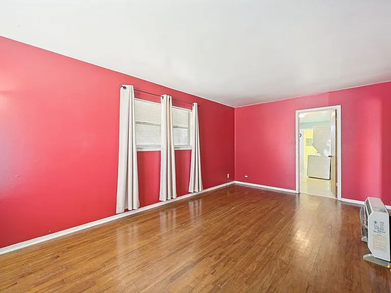 1431 Aransas Ave — Photo 5