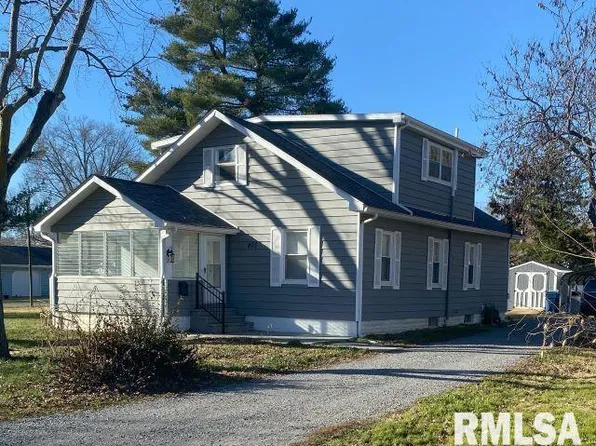 803 N Hickman St, Benton, IL 62812