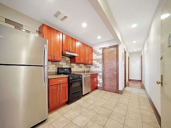 3rd image of 173 15th St #3RR