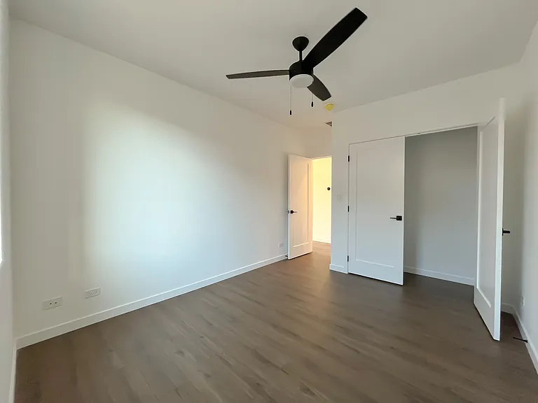 3710 N Kenmore Ave #2 — Photo 11