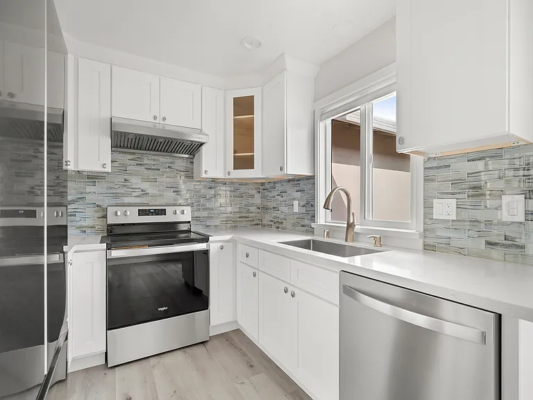 661 Harvard Ave #1 — Photo 7