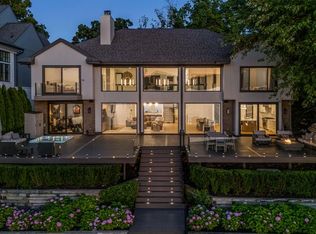 5460 Putnam Dr, West Bloomfield, MI 48323