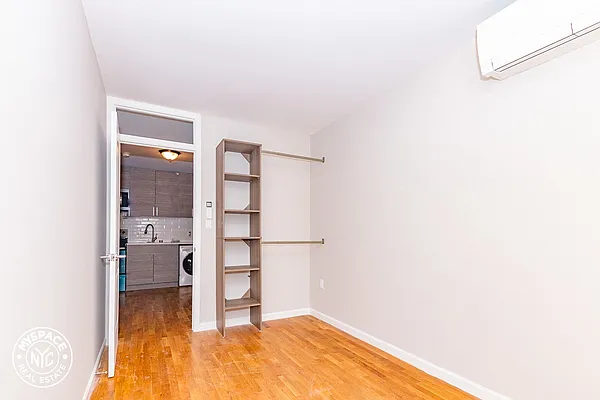 Rented by MySpaceNYC | media 26