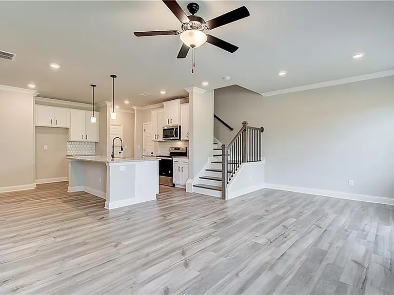 4745 Cypress Park Dr — Photo 6