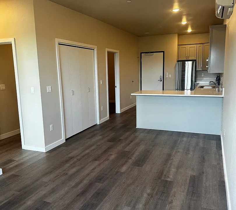 12547 SW Main St