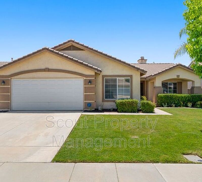 1st image of 31885 Granville Dr