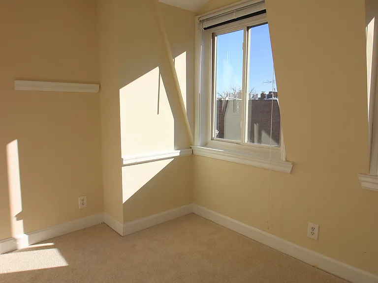 1224 Eton Ct NW — Photo 10