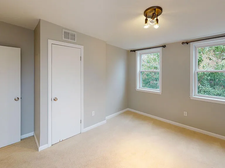 1500 Webster St — Photo 12